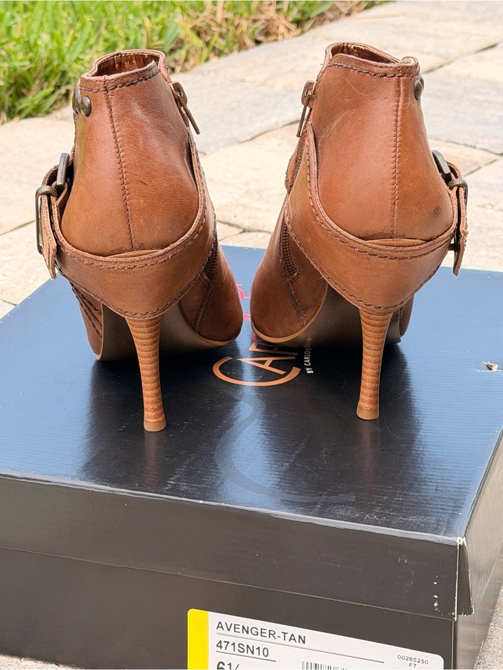 Carlos by Carlos Santana AVENGER Leather Pointed Ankle Booties w/ Buckle Sz 6.5 - Picture 3 of 6